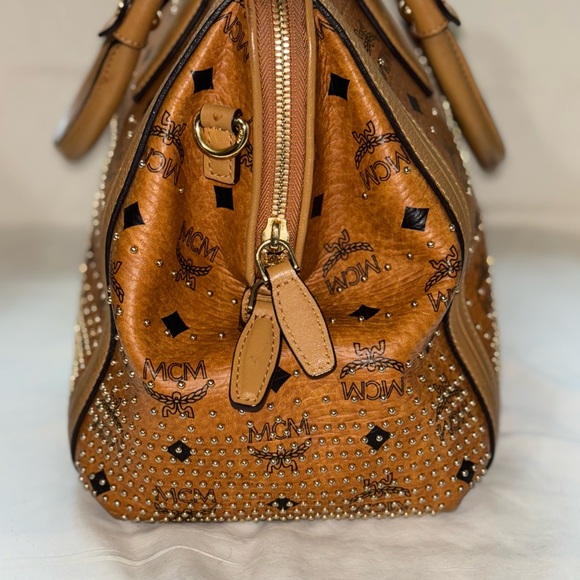 Preowned, 😍 MCM Visetos Studded Boston Bag, cognac coated canvas/leather trim - Picture 3 of 7